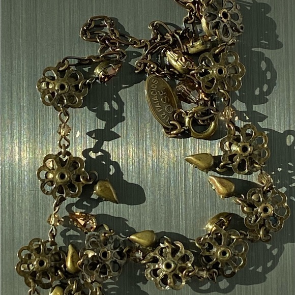 Liz Palacios Signed Pear-Shaped CrystalFlower Choker Necklace - Picture 13 of 14